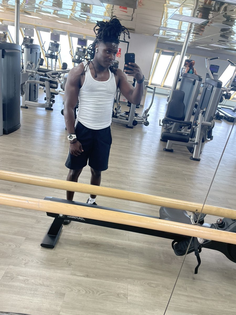 __camarejackson's tweet photo. Slow feet don’t eat!!💯 🧪#Outworkthemall #godstiming https://t.co/vrPQBoIv9S