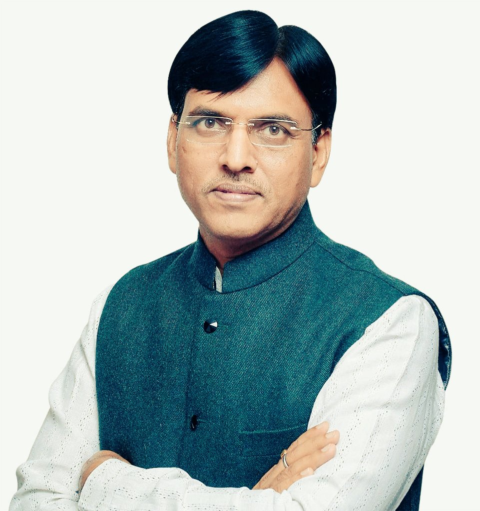 Aksharm85's tweet photo. माननीय केंद्रीय मंत्री श्री @mansukhmandviya जी को #जन्मदिन की हार्दिक बधाई एवं शुभकामनाएं!
ईश्वर से आपके उत्तम स्वास्थ्य एवं दीर्घायु की कामना करता हूं।
@Aksharm85 https://t.co/JGoC3lt3X8