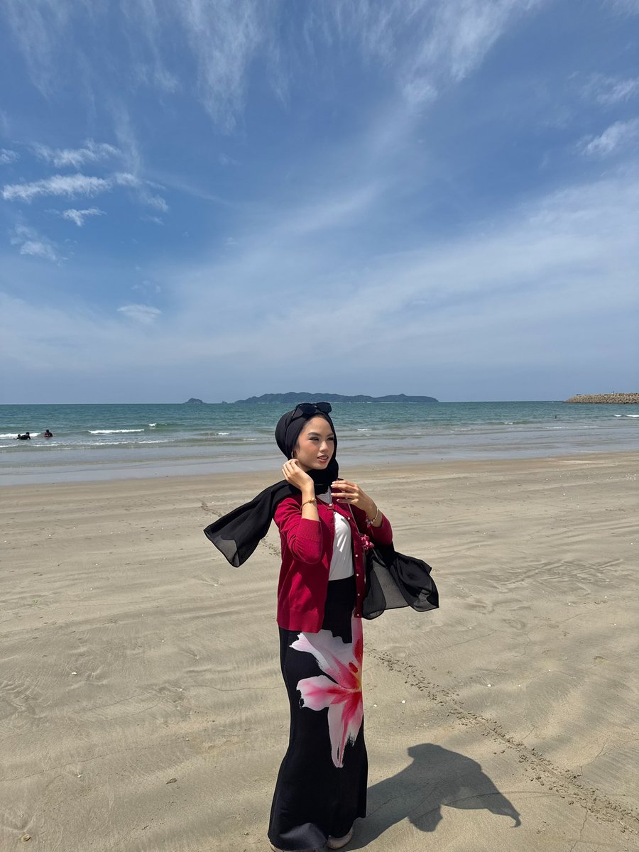 nureenlya's tweet photo. when in ganu https://t.co/8NgmmI9XCy