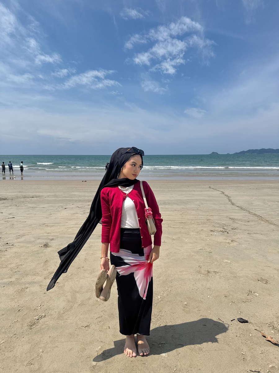 nureenlya's tweet photo. when in ganu https://t.co/8NgmmI9XCy