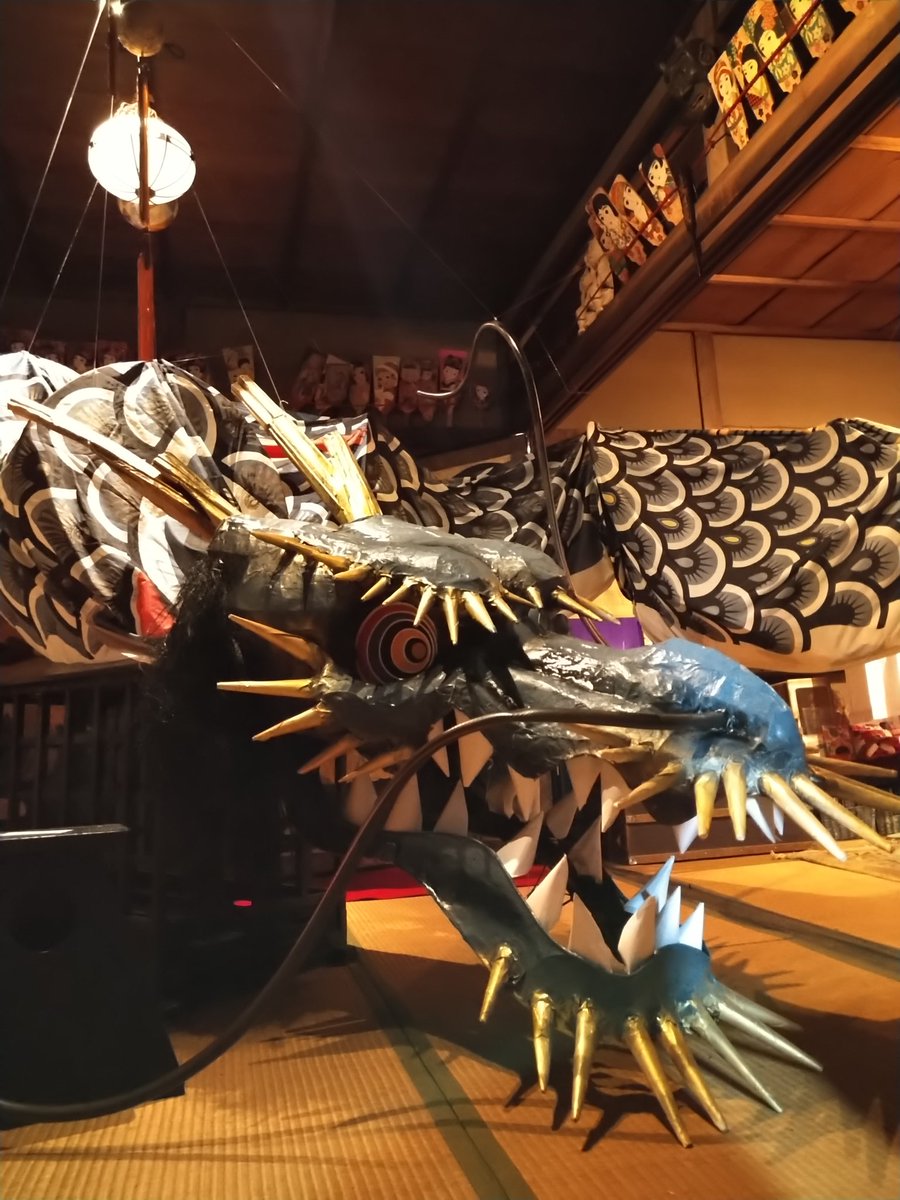 dokurojo's tweet photo. 🌉阿波橋特別展示 #四神展
6月1日、本日開催中！
残り3日です！！！
🐲大将軍八神社の普段は入れない宝物館蔵の 四神旗 複製展示！
🦃実力派の絵師や作家たちによる競演！！
🐅入場無料　御喜捨システム
🐢作品販売、グッズ物販あり

本日11-17時
6/2㈫11-17時
6/3㈬11-16時 https://t.co/6MqRfagstb