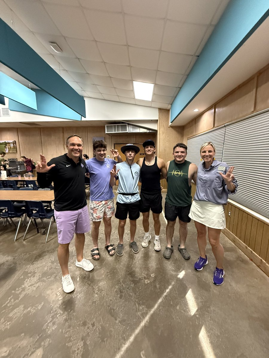 TarletonPrez's tweet photo. No better way to kick off the summer than with 450 Texans at Duck Camp 1! This marks the largest first Duck Camp in @TarletonState history, and it's only the beginning. It's going to be an incredible summer 🏕️🐥💜

#TarletonState #BleedPurple #DuckCamp #WeLoveIt https://t.co/4u5j6dkoFd
