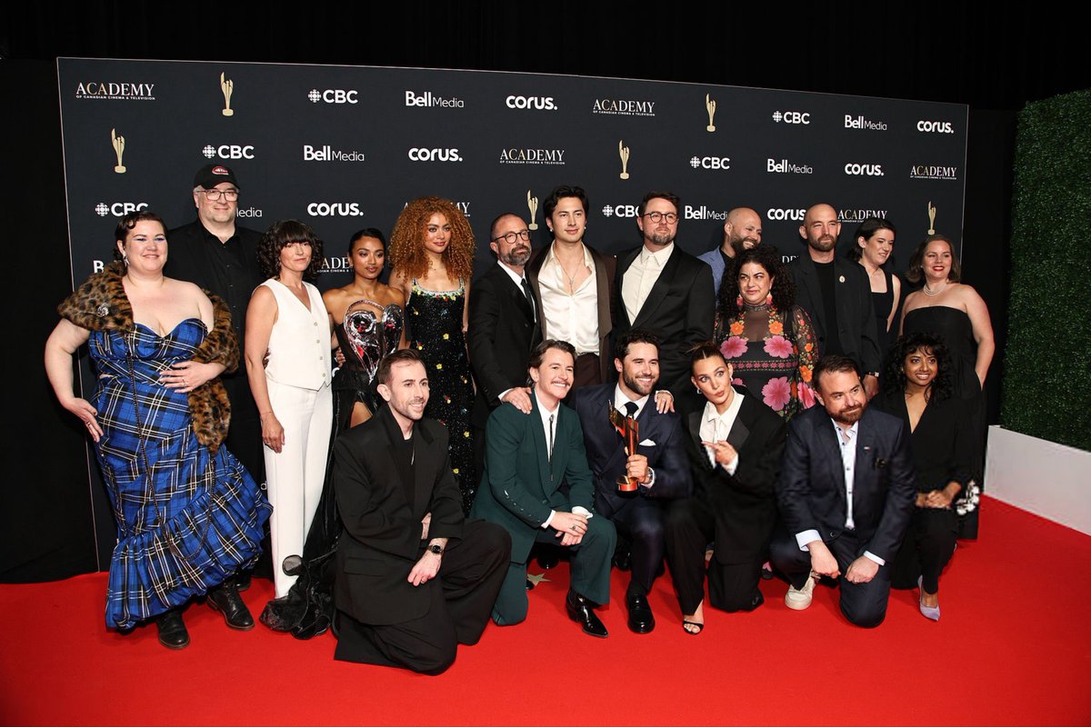 hudsonwupdates's tweet photo. Hudson Williams with the cast and crew of “Heated Rivalry” posing with their award for “Best Drama Series” at the Canadian Screen Awards!

(via Getty Images) https://t.co/KuxPfnFGcI