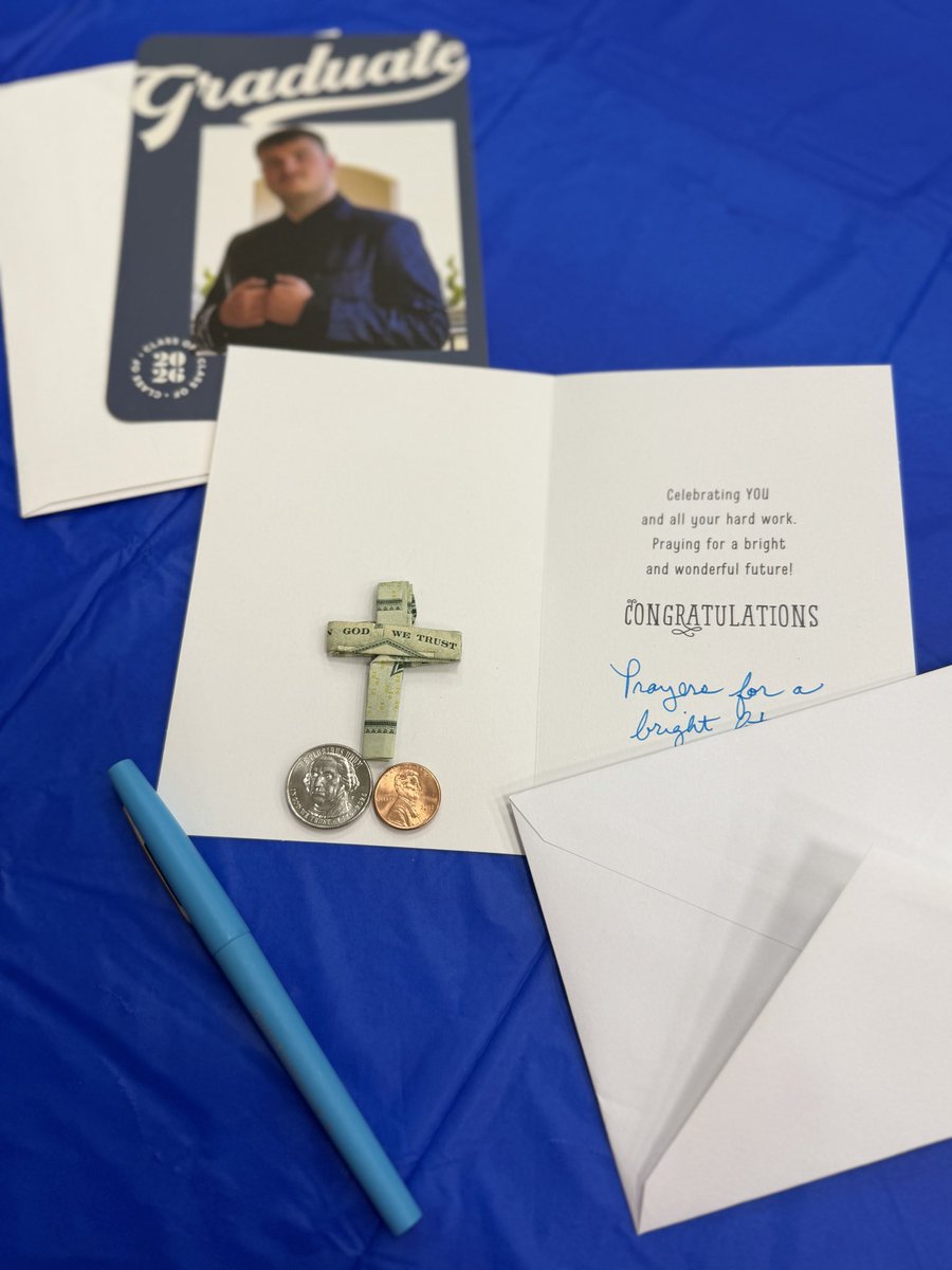 UEntertaining's tweet photo. We got another graduation invitation- congratulations $20.26 grad! 👏🏼 https://t.co/BNhlGuLqnp