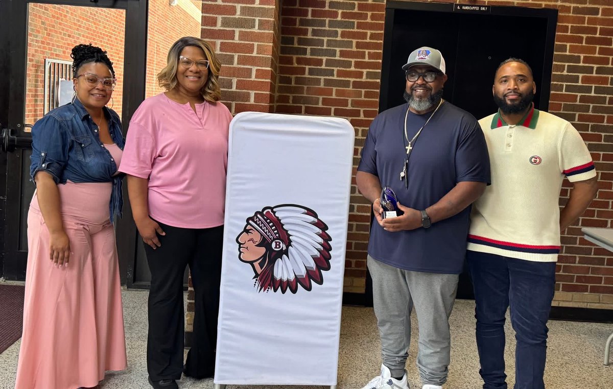 Coach_JBenson's tweet photo. Thank You Arisa Health
We Got Action 
🇱🇻Blytheville All Day (B.A.D.)🇱🇻 https://t.co/4ICPnLJZLO