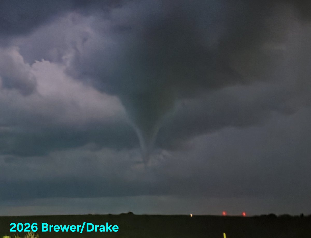 SimonStormRider's tweet photo. @JustonStrmRider and I watched a Cone tornado rope-out northwest of Madison, Kansas around 9:40 pm CDT on May 31, 2026 https://t.co/Y7SNCLJCvx