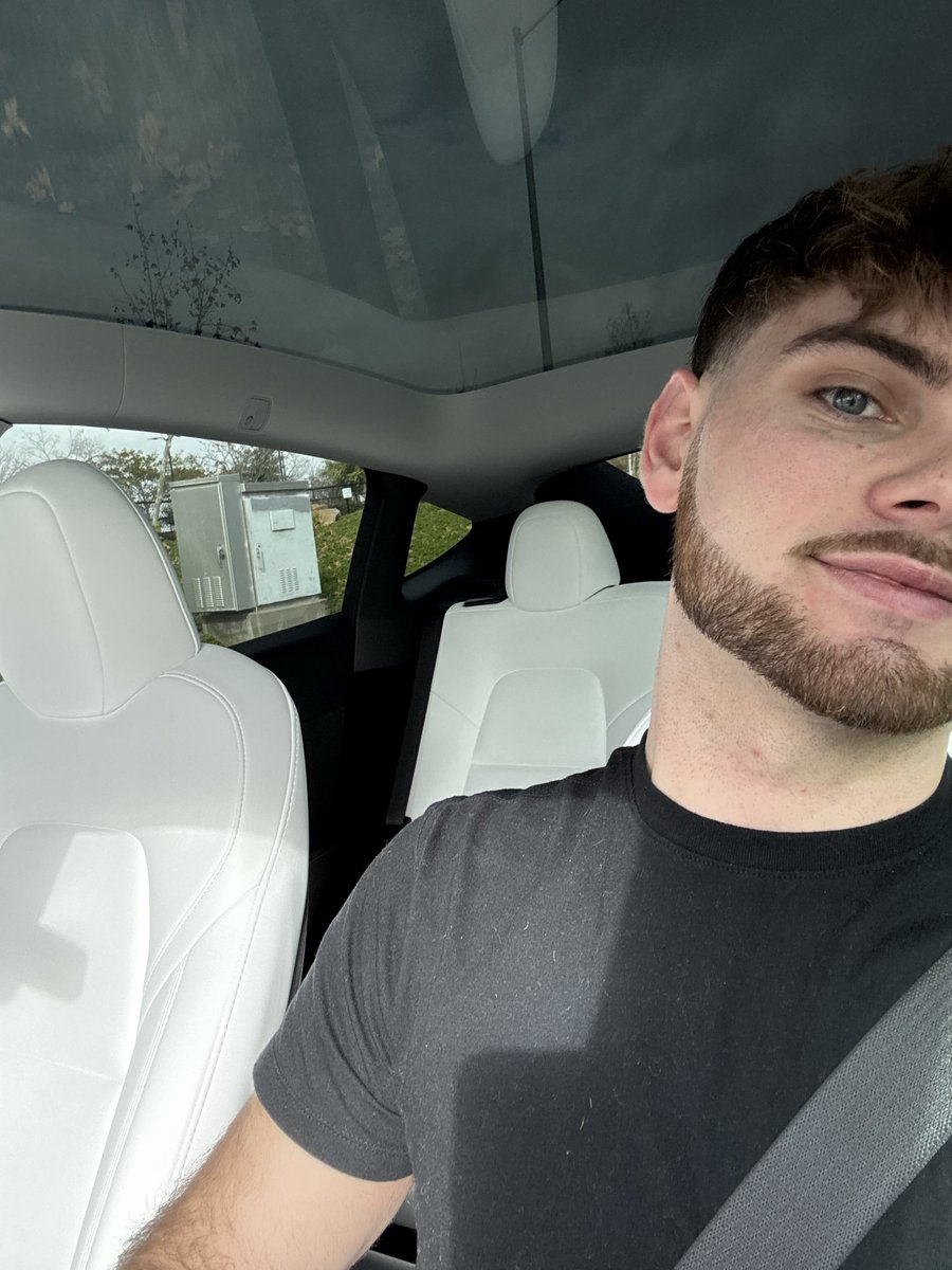 dillpickyy's tweet photo. Men 🫣🥵 https://t.co/kOGDBsvZL1