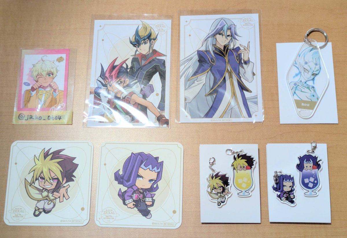 jako_0604's tweet photo. 【交換】遊戯王 ZEXAL コラボカフェ本補 BLANC

◆譲
ブロマイド：カイト&amp;遊馬、V
コースター：凌牙、Ⅳ
ワイヤーチャーム：凌牙、Ⅳ
モーテル風アクリルキーホルダー：アストラル

(続きます↓) https://t.co/Wulk5L9Ary