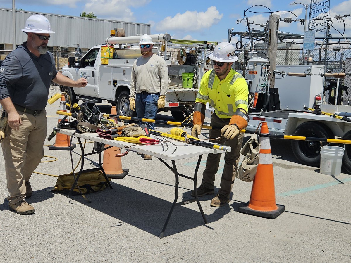 BronesHuber's tweet photo. Southern Indiana scouts learned about electrical safety at a live line demonstration by our @DukeEnergy crews. Thanks to one of our engineering techs who volunteers as an assistant scoutmaster. He and another crew member participating in the demo are both Eagle Scouts. https://t.co/rGN3BmZvO9