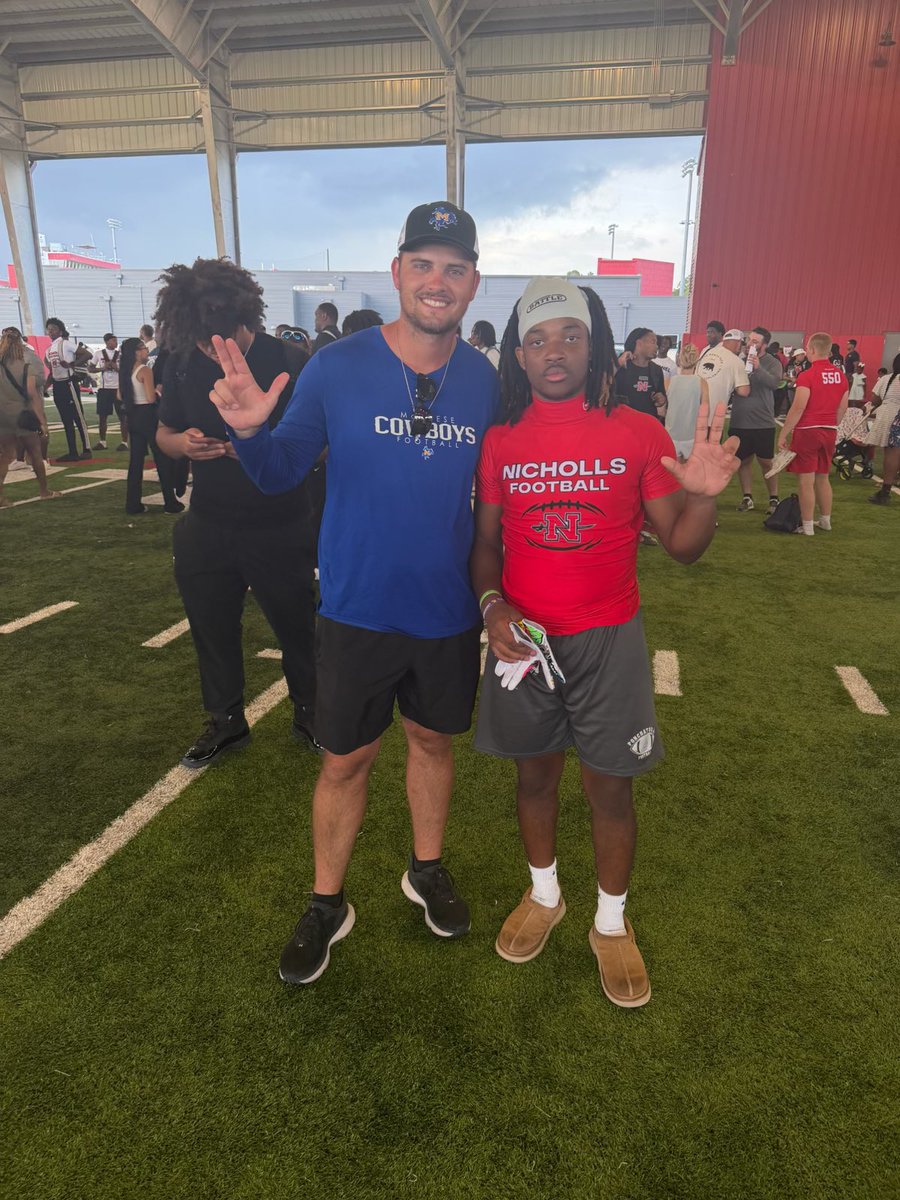 dariwill12's tweet photo. Had an amazing debut at Nichols  mega camp | Was able to talk to a few coaches for a few pointers for the next level | ITS ONLY UP FROM HERE https://t.co/pK5vdluLRc