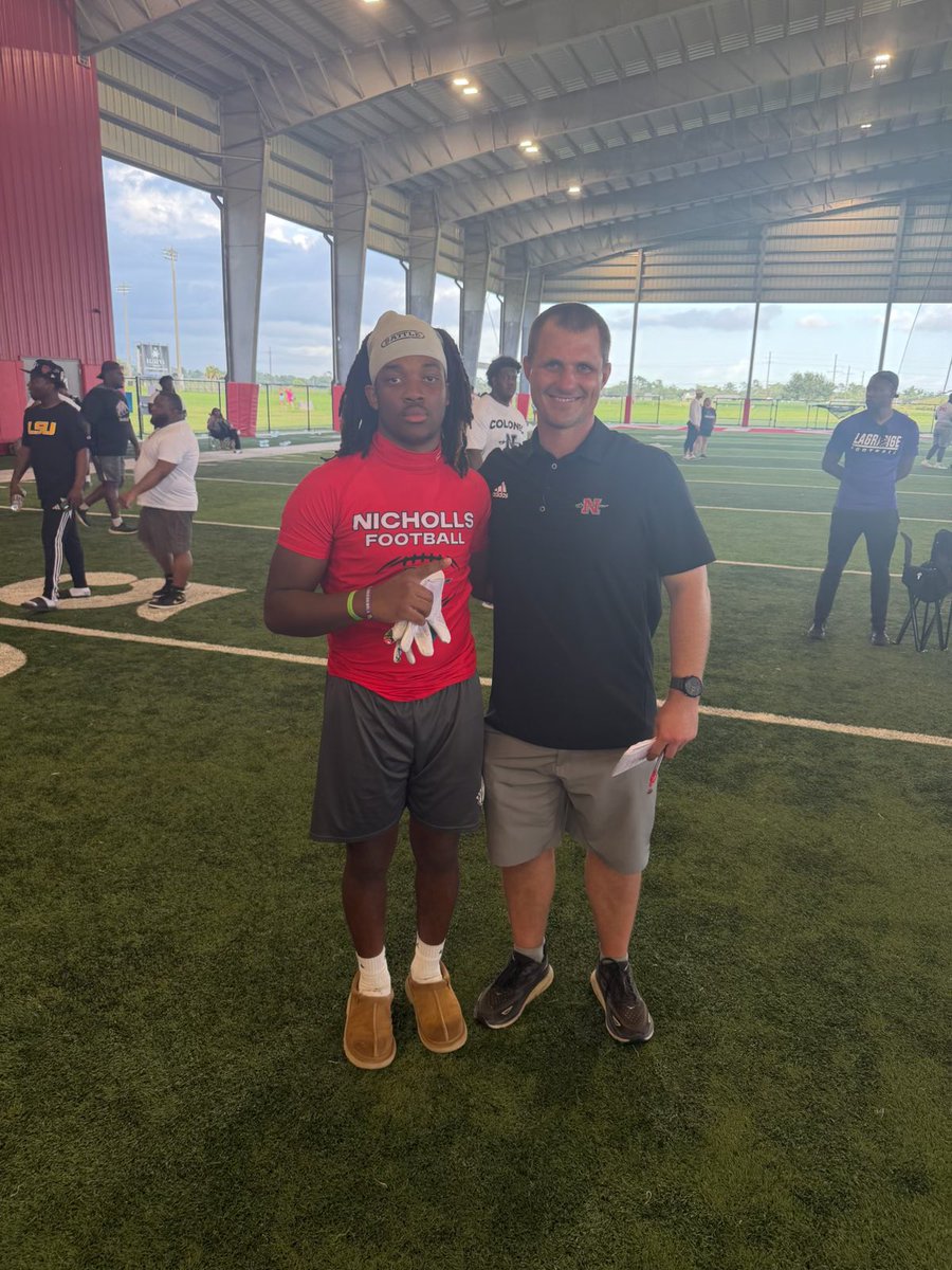 dariwill12's tweet photo. Had an amazing debut at Nichols  mega camp | Was able to talk to a few coaches for a few pointers for the next level | ITS ONLY UP FROM HERE https://t.co/pK5vdluLRc