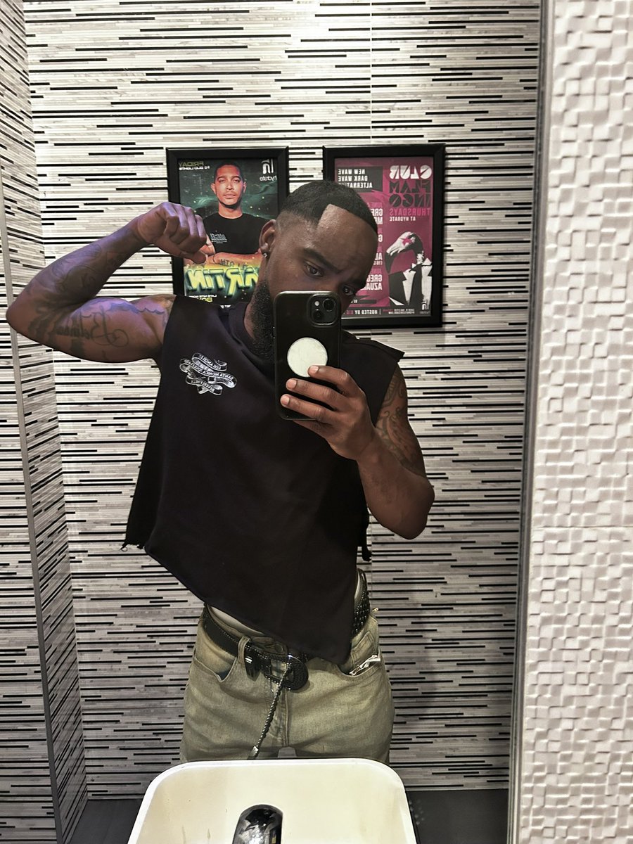 Lastkingofbk's tweet photo. Wassam baby !! https://t.co/MUJwizGnkB