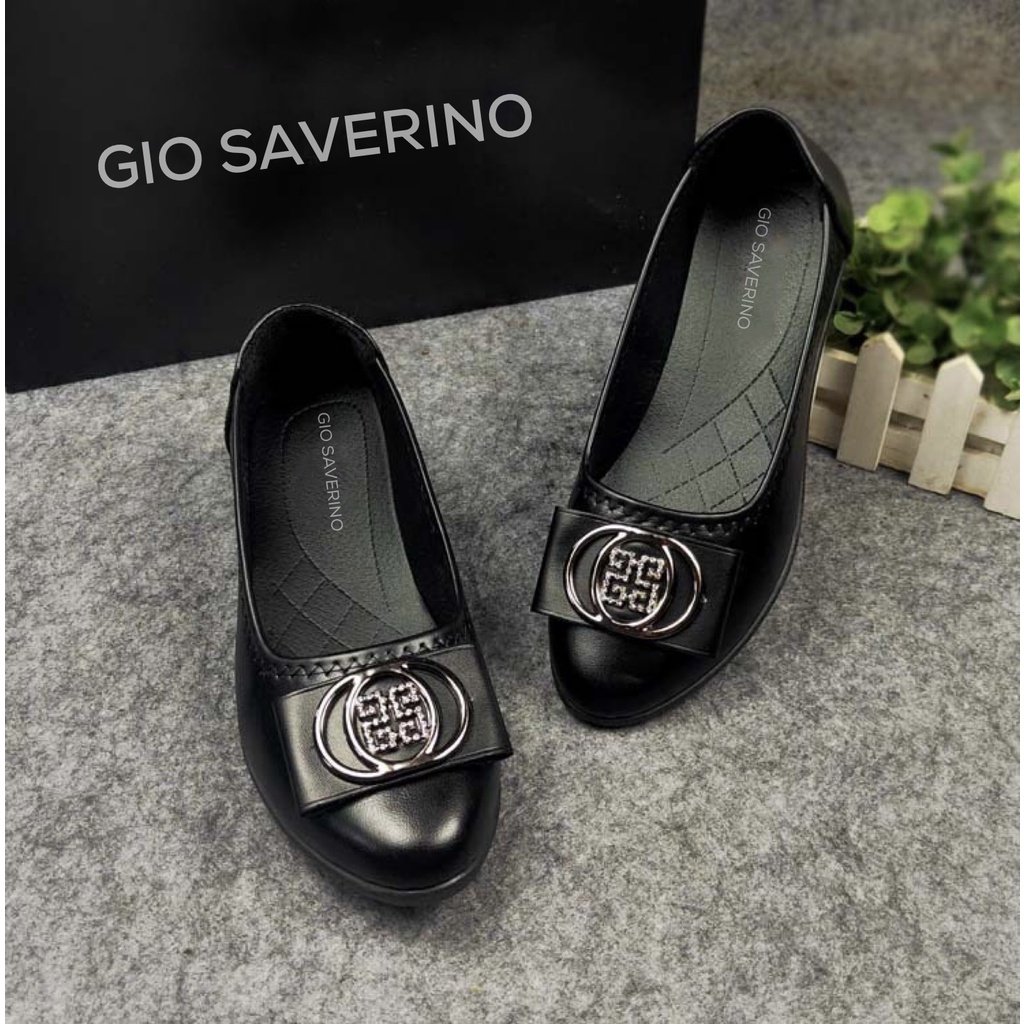 preittykidz's tweet photo. Flatshoes yang bikin kaki jadi keliatan cantik 🥰 
https://t.co/1xRW7HJbj8 https://t.co/f4517zEONS