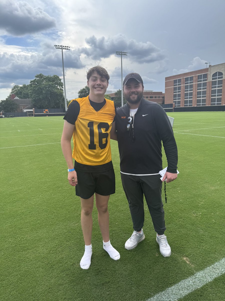braxbennett14's tweet photo. Had a great day competing at Tennessee! Thank you for the invite @andrew_mctighe  and look forwarding to seeing everyone again soon. 

@CoachCrab 
@caprewett 
@ColeBennett 
@Dalton_Cats_FB 
@Vol_Football 
@VolFBRecruiting 
@Dale_Dowden 
@RecruitGeorgia 
@KohlsKicking https://t.co/YmzUJpQ7AW