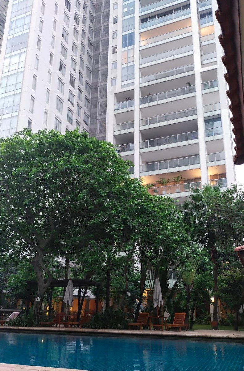 bravooilla's tweet photo. ᅠ
ᅠᅠ
Strolling down the Kb Baru 🐥
“Oh, ini hunian eksklusif itu”
ㅤㅤ
ㅤ https://t.co/gRROkfSuCm