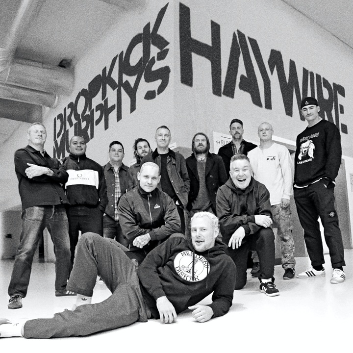 gekirock's tweet photo. DROPKICK MURPHYS ＆ HAYWIRE、スプリットLP『New England Forever』リリース！それぞれオリジナル曲3曲と互いのカバー収録！ https://t.co/0BvEOWvQlh

#DROPKICKMURPHYS
#HAYWIRE https://t.co/psfWxjZRqY