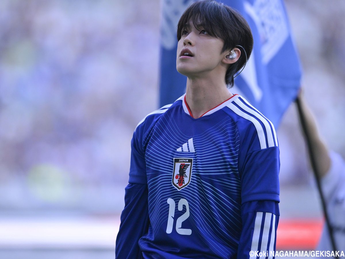 gekisaka's tweet photo. 【写真特集】JO1&amp;INI選抜メンバー「JI BLUE」が国立でライブパフォーマンス(16枚)

https://t.co/1SWGuxkaCe

#JI_BLUE  #JO1 #INI #サッカー日本代表 #daihyo #ゲキサカ https://t.co/7SUQPp17gP