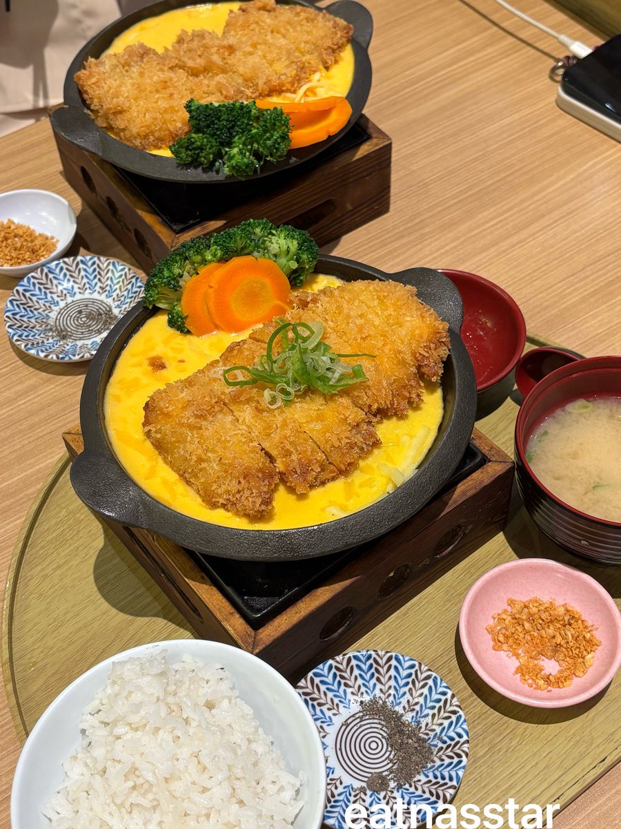 eatnasstar's tweet photo. Mau ikut meramaikan #WeekendDaging π€©β¨
kemaren makan Katsu di Tenka, ga papa ya kali ini gak masak sendiri.
Karena kemaren udah nyobain makan di Tenka, jadi aku pilih katsu Tenka daripada katsu sebelah π₯± https://t.co/n9XMAdwSei