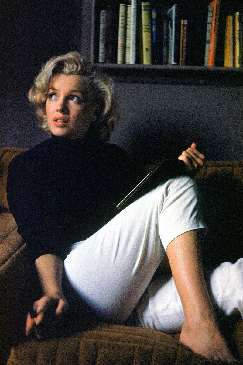 JolieSoleil's tweet photo. Felices 100 años, Marilyn. Te seguimos adorando. https://t.co/KvQAZ8oseB