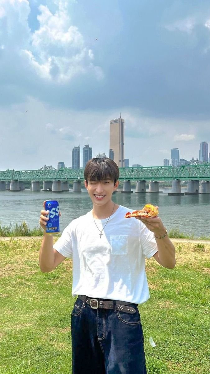 pleng_TJ's tweet photo. Hello, June! 🌤🍓🍕🍻
June wish : Wishing myself and all of you a happy month. May you have good relationships, not be too stressed from work or the people around you, and take care of yourselves. https://t.co/3Ama3K7SmI