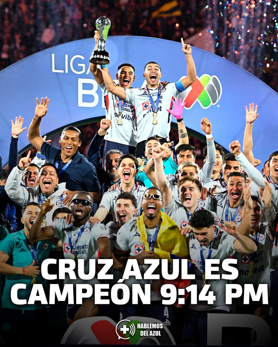 Hablemosdelazul's tweet photo. ¡HACE UNA SEMANA, CRUZ AZUL ERA CAMPEÓN!

A las 9:14 p.m. el árbitro señaló el final del partido y con ello, La Máquina conseguía su Décimo Título de Liga MX. 🏆🔟🌟 https://t.co/bBURaAegHM