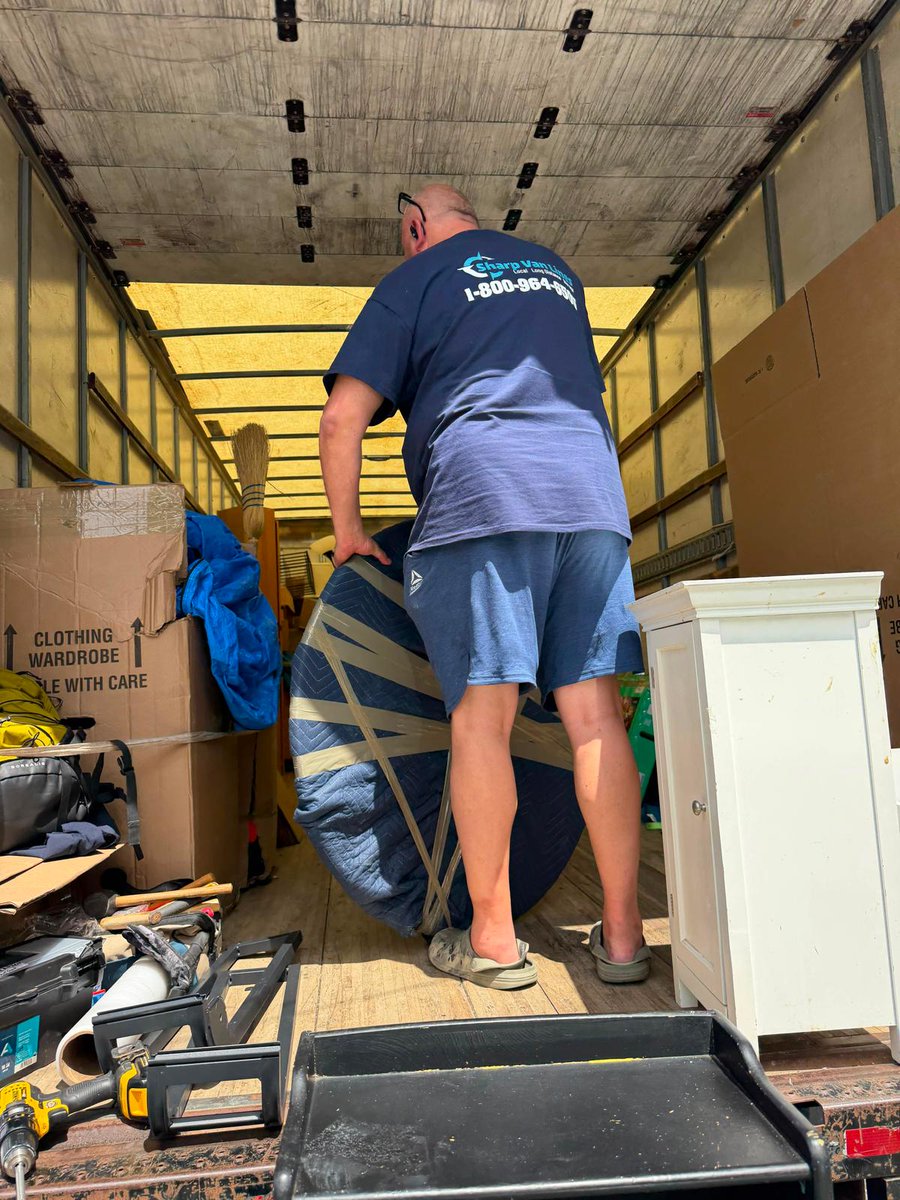 sharpvanlines's tweet photo. 🚚
Furniture wrapped, boxes stacked, truck loaded wall-to-wall, and every piece secured before the next mile. 

#SharpVanLines #MovingDay #ProfessionalMovers #LocalMoving #LongDistanceMoving #FurnitureMoving #PackedAndProtected #ResidentialMoving #MovingCompany #NewYorkMovers https://t.co/WYoNOfZ37o