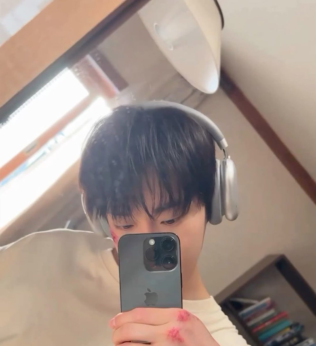 do_rj00's tweet photo. 🐰🤳 https://t.co/gNNl0m0aTK