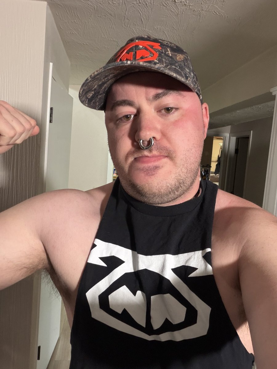 GimpSkinFag's tweet photo. Anyone in PHX? Headed in for the week tomorrow. https://t.co/9XK2h3SbFn