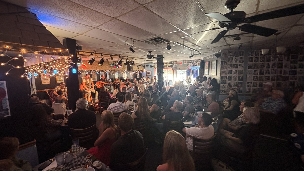 RobertSampson's tweet photo. It’s officially #CMAFest week in Nashville, one of the biggest weeks of the year in Music City! 

Starting the week off working with @JDSHELBURNE for his Sunday Spotlight session at the historic @BluebirdCafeTN! https://t.co/CgUj1mmzTv
