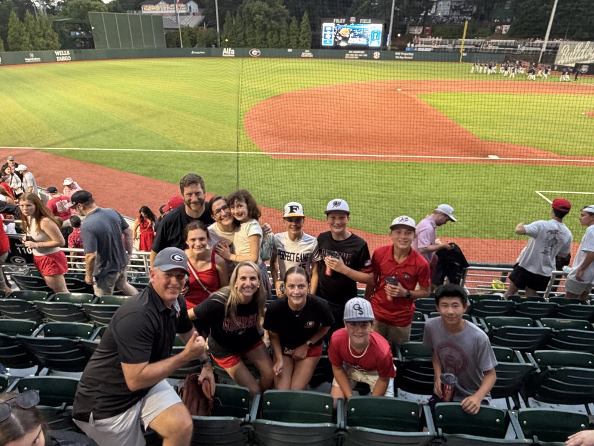 SladeBrent's tweet photo. The Trifecta!
Day 1 Atlanta Regional My son gets a game ball from UIC pitcher, Michael Vitellaro. Day 2 Athens Regional Spend day with family and friends as the Dawgs Feed The Trees. Day 3 Chapel Hill Regional Pregame picture with ECU’s Parker Byrd &amp; post game pic w/ Folger Boaz. https://t.co/YMaGsVWEfi