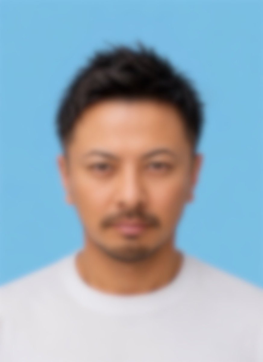sgfukkun1234's tweet photo. 免許証の更新で写真持込み可と知って
久々に写真屋さんで証明写真を撮った https://t.co/EKrIOaKlEk