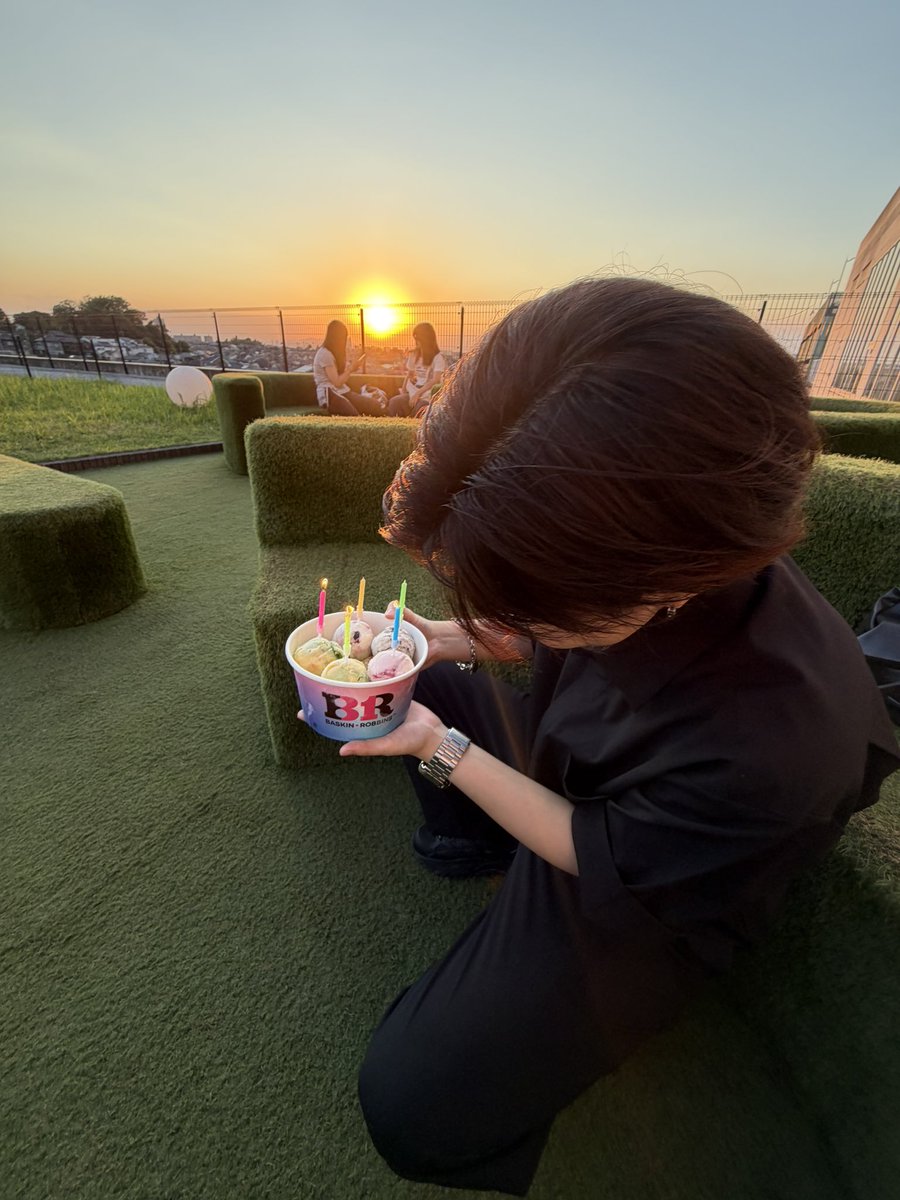 tam_jma's tweet photo. この看護師さん変な人すぎて頭かかえた1ヶ月記念日 https://t.co/zM0c5A2DZa