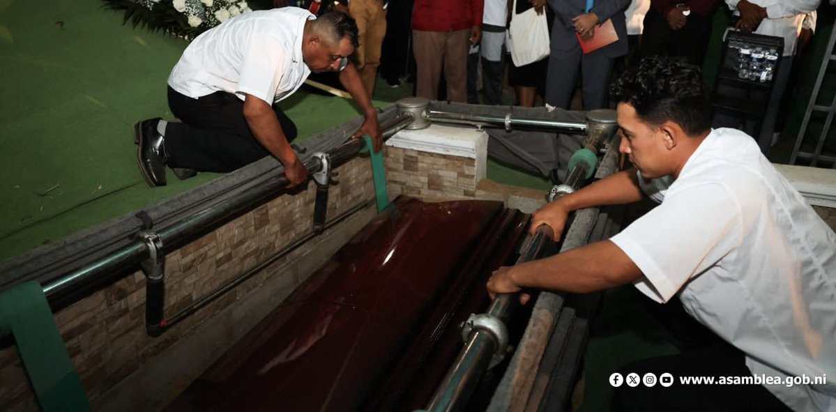 SuazoYubrank's tweet photo. Así actúan los criminales, siempre bajo la oscuridad de la noche para pretender ocultar su crimen.

Nicaragua y el mundo les observa.

@SecRubio @AUNNicaragua @AlianzaCivicaNi @BiancaJagger @PauloAbrao @CP_OEA @cefeche @LuciaPinedaU @joseantoniokast @JMilei @JoseRaulMulino https://t.co/PNsLrAjvz4