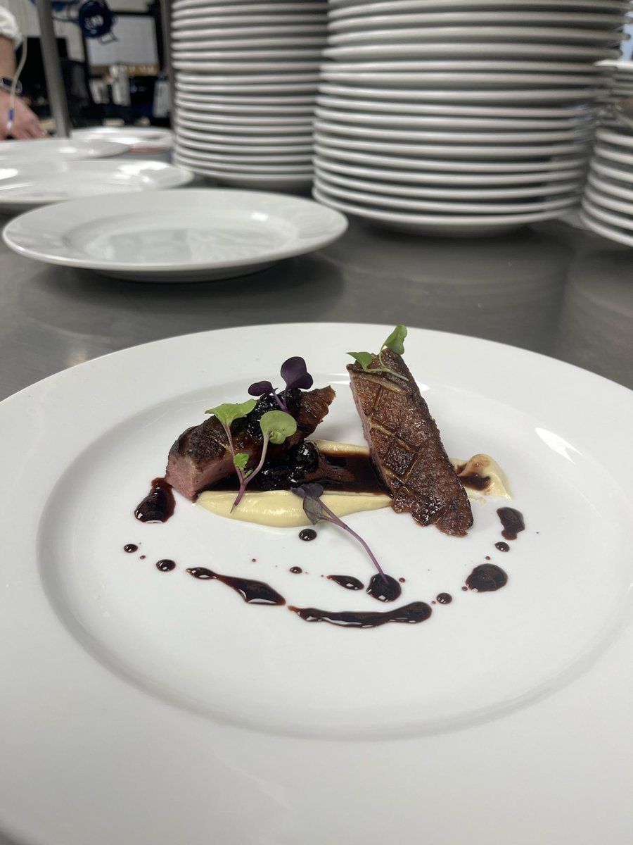 Manfresh76's tweet photo. My Bourbon Menu Hamachi Crudo, Seared Duck, Aged NY Strip ��� https://t.co/epi28Pw3Ge