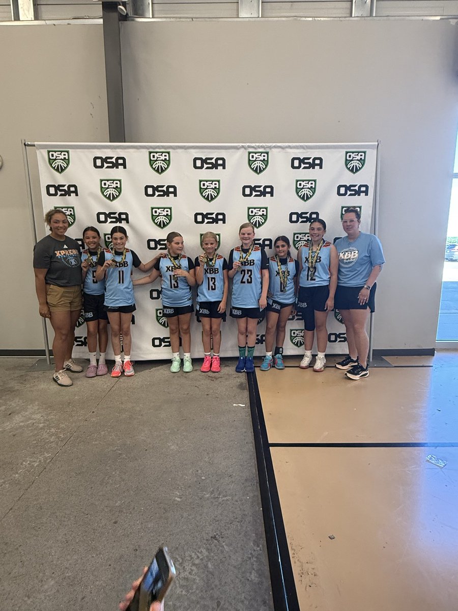 Wiexpress's tweet photo. Weekend Recap 🏀

🏆 12U Champs (pic coming soon)
🏆 11U Black Champs
🏆 10U Black Champs

🥉 16U, 15U, 10U Blue &amp; 9U all take 3rd.

🔥 17UX battled all weekend and won on a last-second 3!

Proud of every team for competing and representing our program. 💙🧡 https://t.co/B6sgLLSCcY