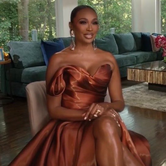 WelingtonOnAir's tweet photo. Cynthia Bailey the woman you are!!!!!! 😍 #RHOA https://t.co/N1ySWjq1Xd
