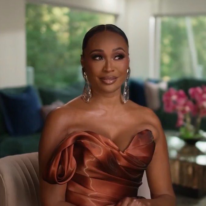 WelingtonOnAir's tweet photo. Cynthia Bailey the woman you are!!!!!! 😍 #RHOA https://t.co/N1ySWjq1Xd