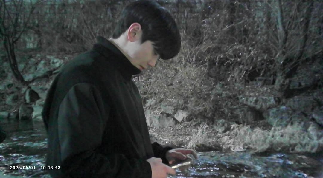 012__D's tweet photo. 제가 준영이 옆태를 정말 아랑하거든요•••🥹🩷 https://t.co/QcWcn6cXKR
