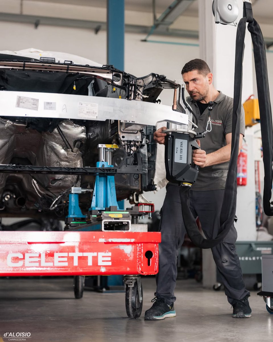 Celettegroup's tweet photo. They secured this Audi S7 on a Celette Sevenne frame machine to ensure precise structural reference points and repairs carried out in full accordance with the manufacturer's specifications.

Repost from : Daloisio Carrozzeria in Pianella,Italy https://t.co/FXIjCEZo73