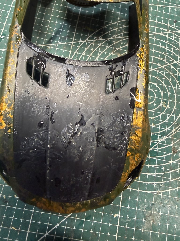 peko_kYoushiro's tweet photo. オレンジクリアの方はキャンディ皮膜薄かったかな？研いでるうちにムラが出てきた https://t.co/gH6oApHWBd