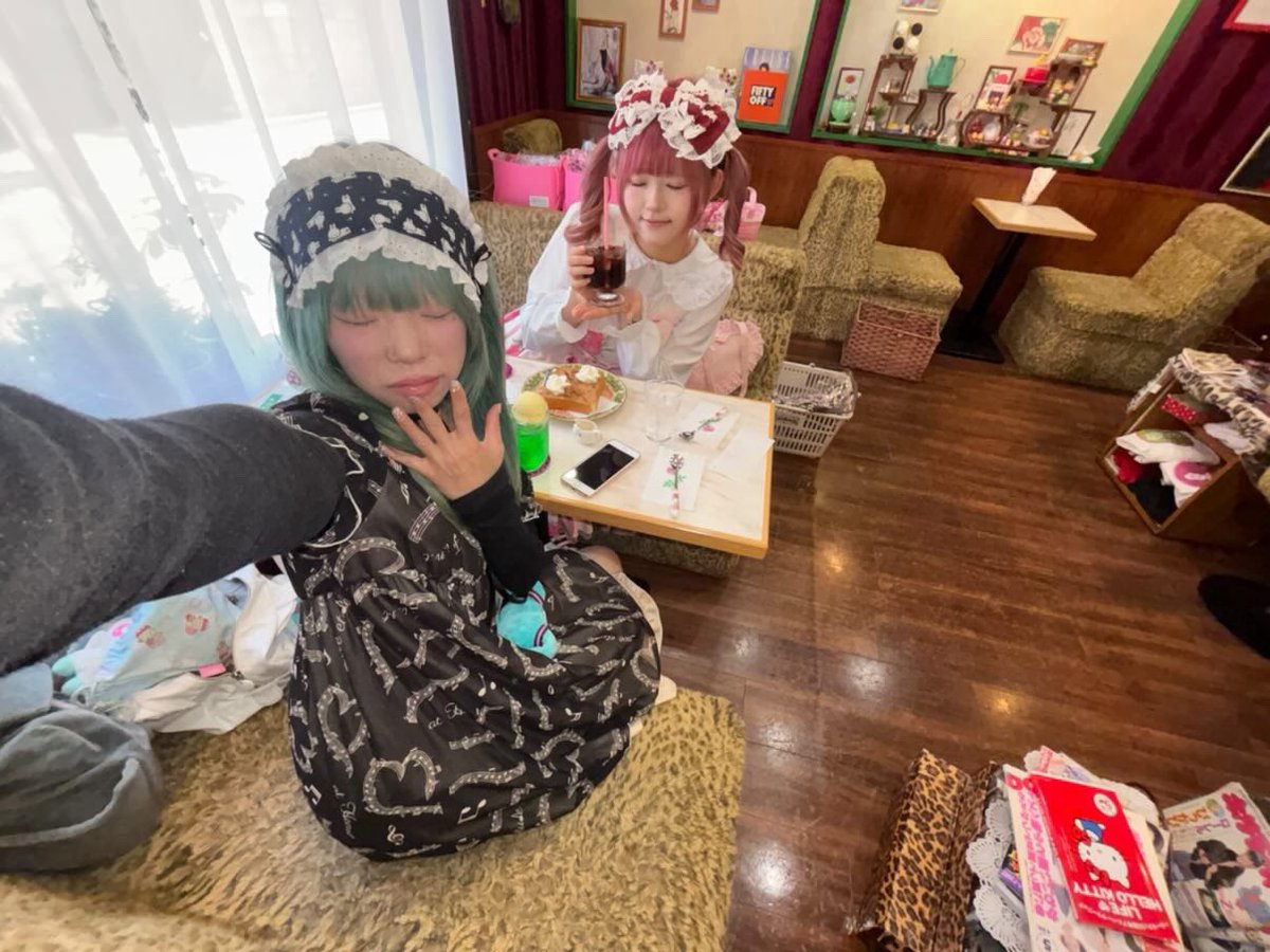 popomi tweet media