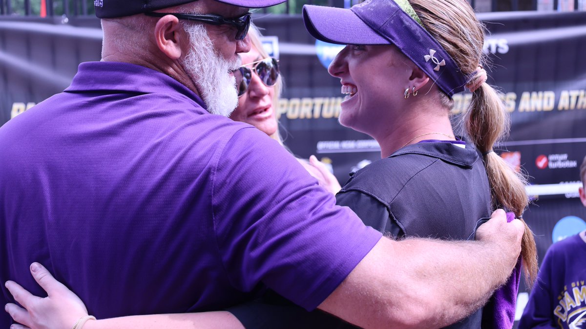 McKendreeSB's tweet photo. Dubs and hugs... Like peanut butter and jelly... ☺️🤗 https://t.co/Eq2YQo6u0I