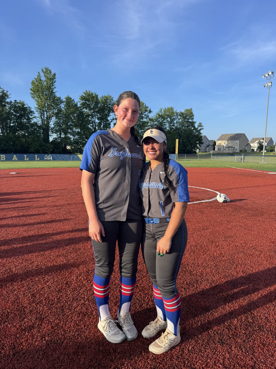 24Tommi's tweet photo. High school season has come to an end for my sophomore year!  Going to miss all my Seniors!  

But can’t wait to be back with my IPF girls this weekend!!💛🖤

#grovecityhighschool #classof2028
@IowaPremierFP @OliviaPazIPF @PaigeShannonIPF https://t.co/GLSYAWOWSS