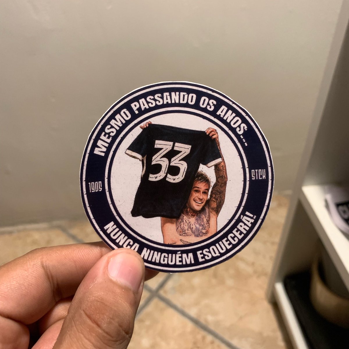 remo_culture's tweet photo. Se depender da rapaziada dos adesivos, você sempre estará nas ruas de Belém, valeu Diego 🦁🚏 https://t.co/qoD9kCofea