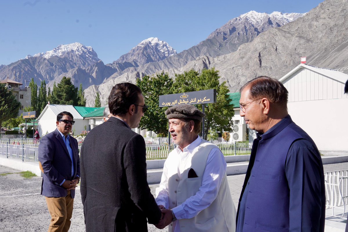 MediaCellPPP's tweet photo. پاکستان پیپلزپارٹی کے چیئرمین بلاول بھٹو زرداری گلگت بلتستان کی انتخابی مہم کے لئے اسکردو پہنچ گئے
@BBhuttoZardari https://t.co/ONTH1wZcuv