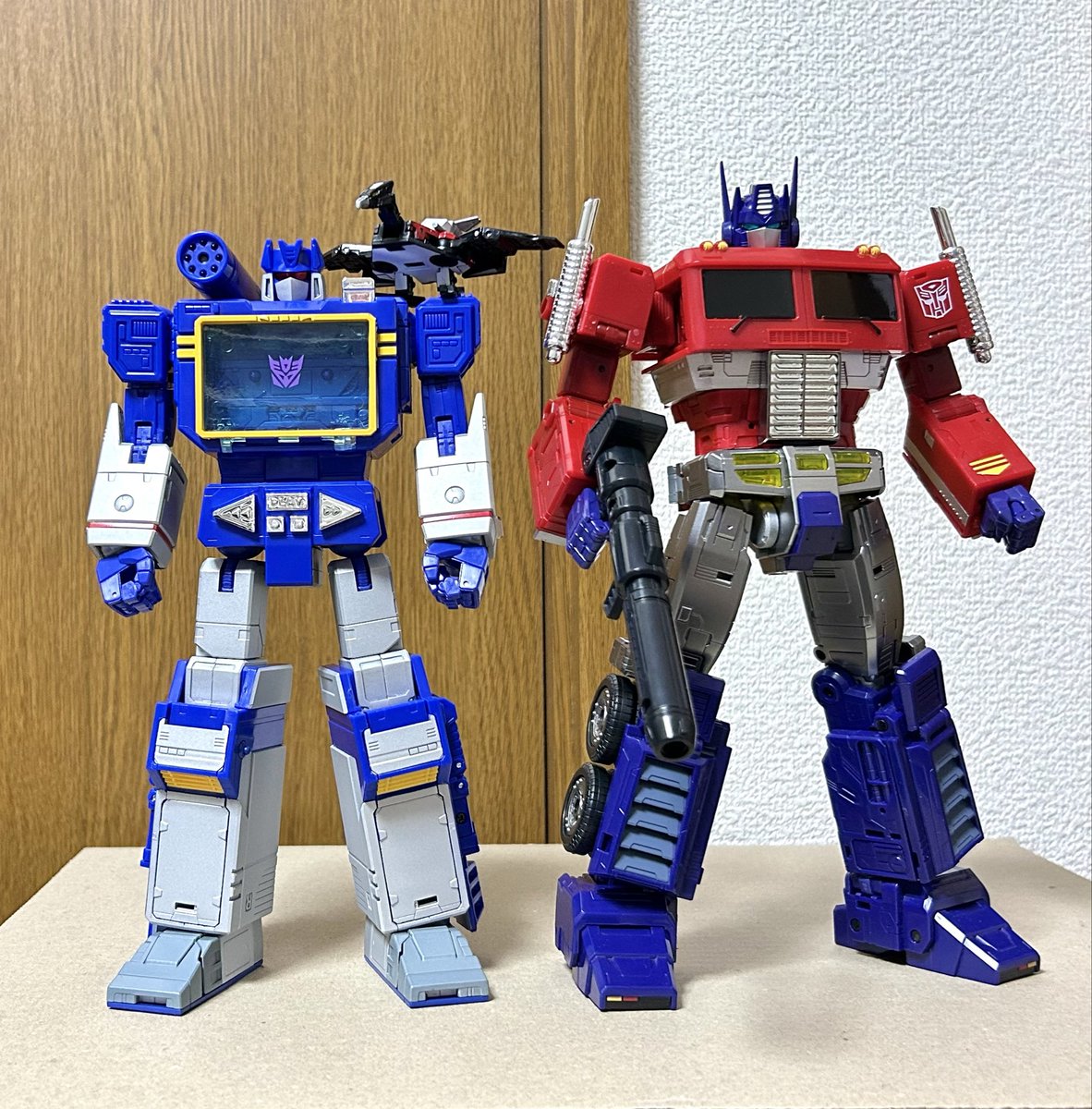 MPGサウンドウェーブはアニメ再現カラーということでMPのメガトロン