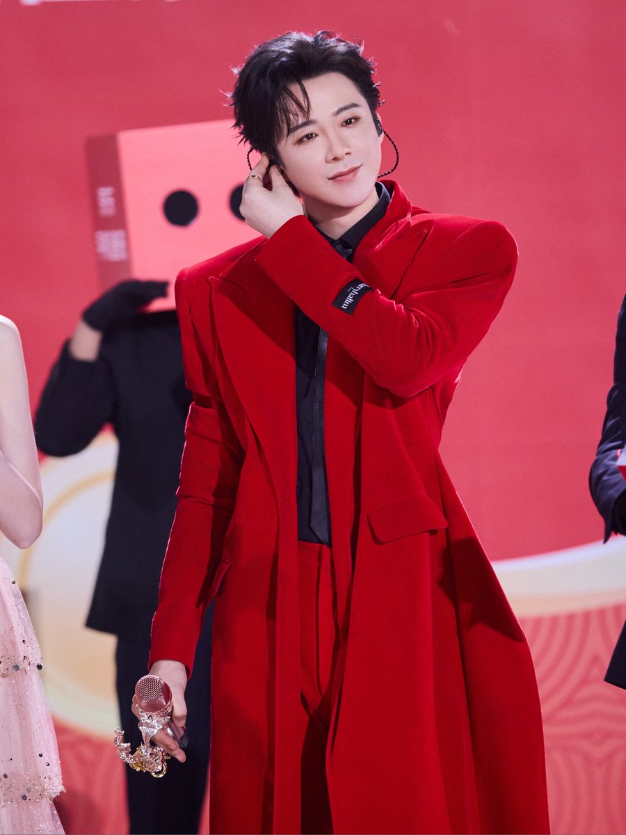 LiuYuning_ID's tweet photo. [260601] LYN Studio Weibo Update - Photoshoot (3)

❤️

#LiuYuning #刘宇宁 #摩登兄弟刘宇宁 #劉宇寧 #류우녕 #หลิวอวี่หนิง #LiuYuningIndonesia #JDcom #京东 #618夏日歌会 #618SummerConcertFestival https://t.co/wSAmXQH8tt