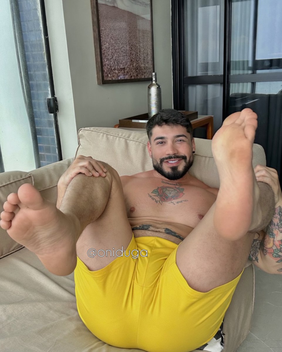 oniduga's tweet photo. 1 ou 2? 🤨 🧐 https://t.co/SAVRq9dIKx