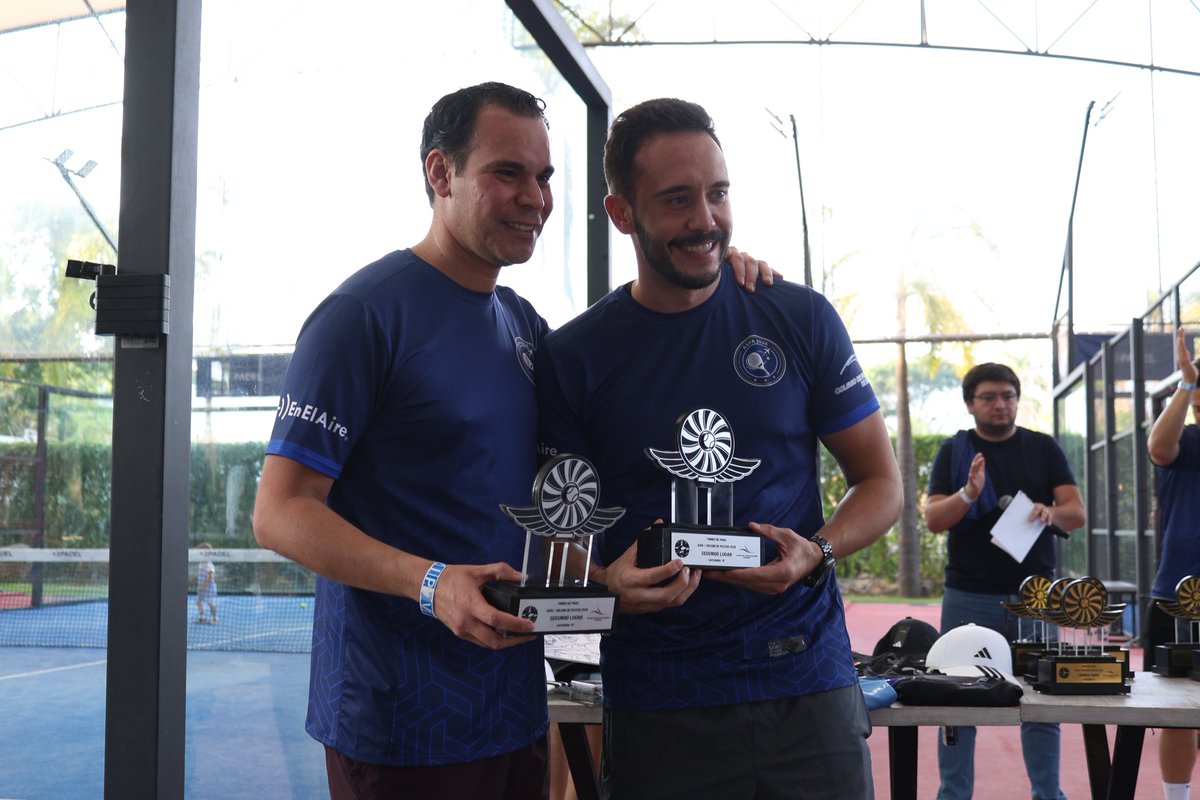 Enel_Aire's tweet photo. #EnElAire tuvo el placer de apoyar el torneo de #pádel de la #ASPA de #México realizado el pasado 30 de mayo en #Cuernavaca, Morelos, en una iniciativa que reunió a integrantes del sector aeronáutico y miembros del gremio en un espacio de convivencia y deporte.
Agradecemos a los organizadores y participantes por formar parte de esta jornada.