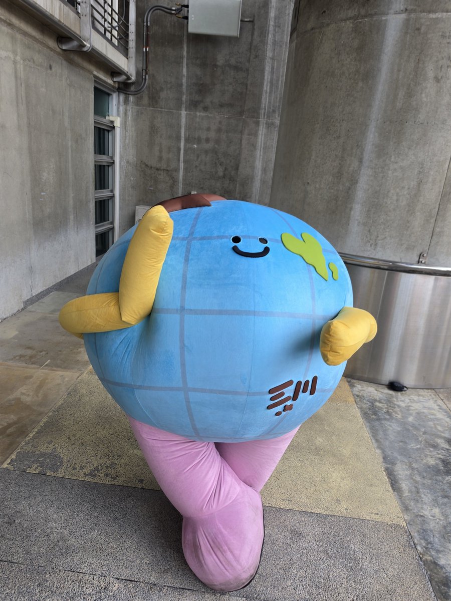 MR. SATURNWORLD tweet media
